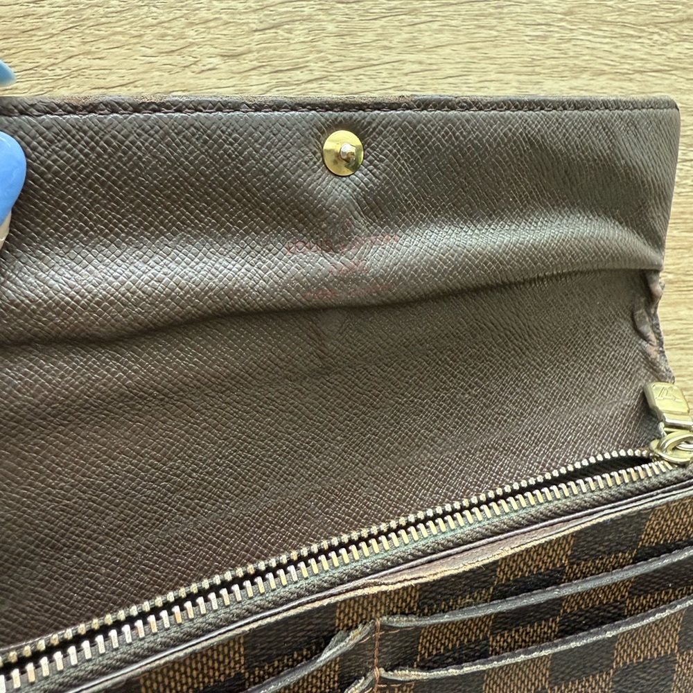 Louis Vuitton Wallet - Picture 6 of 13